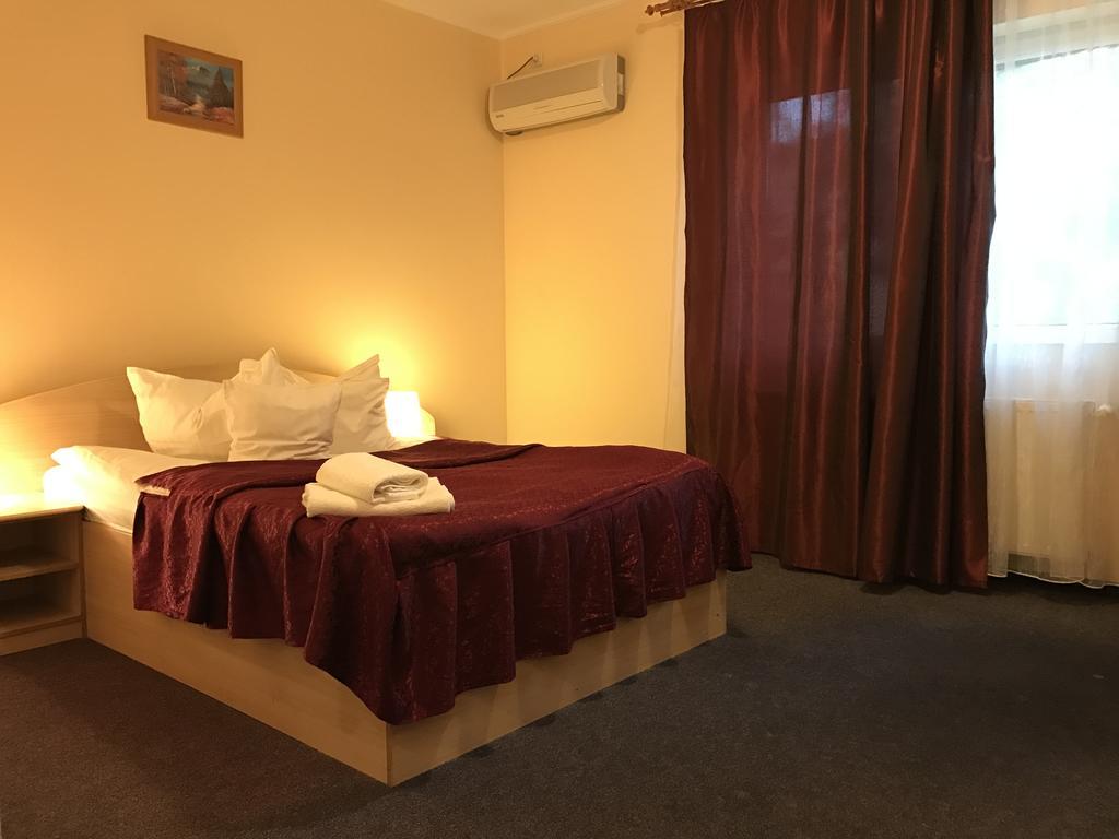 Hotel Cardinal ซาตูมาเร ภายนอก รูปภาพ
