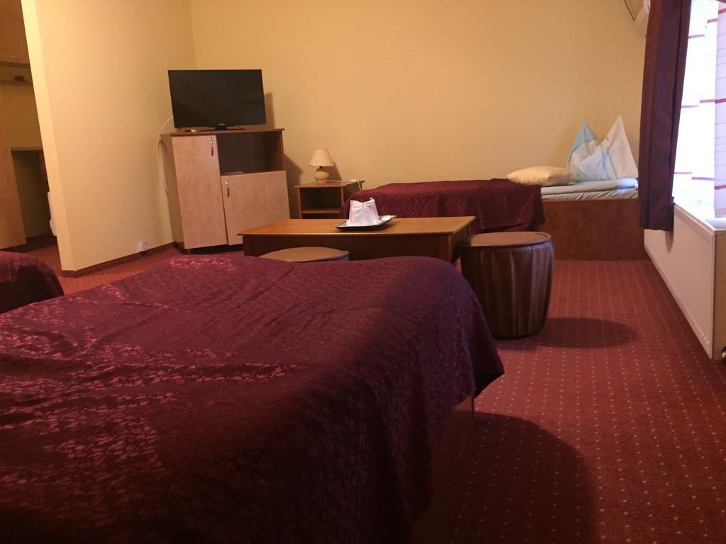 Hotel Cardinal ซาตูมาเร ภายนอก รูปภาพ